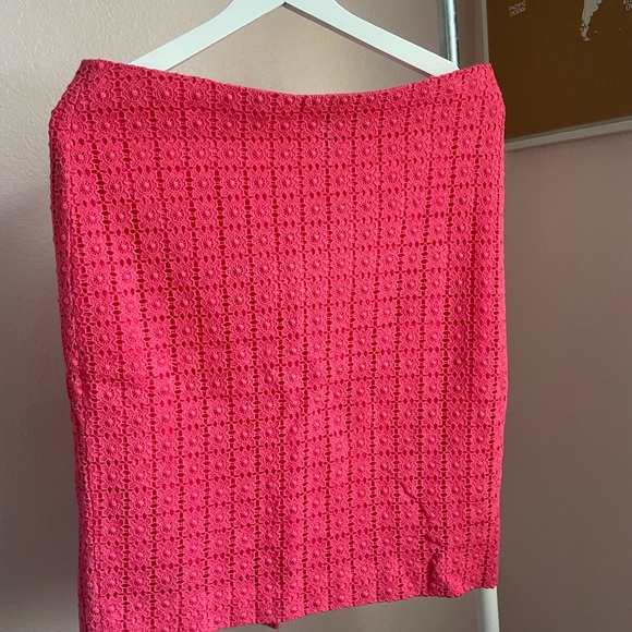 Ann Taylor Coral/Pink Lace Overlay Pencil Skirt - Picture 2 of 12